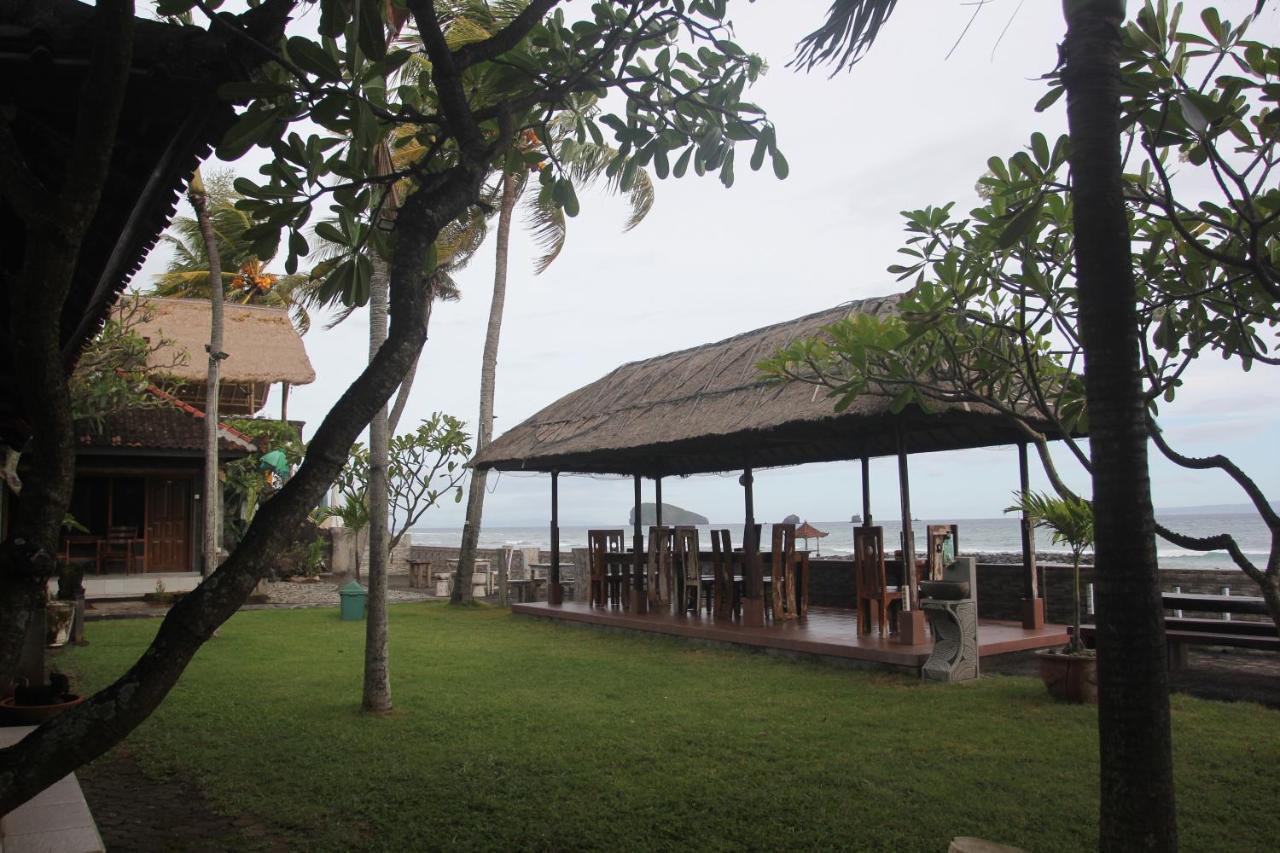 Temple Cafe & Cottages Candi Dasa  Exterior photo