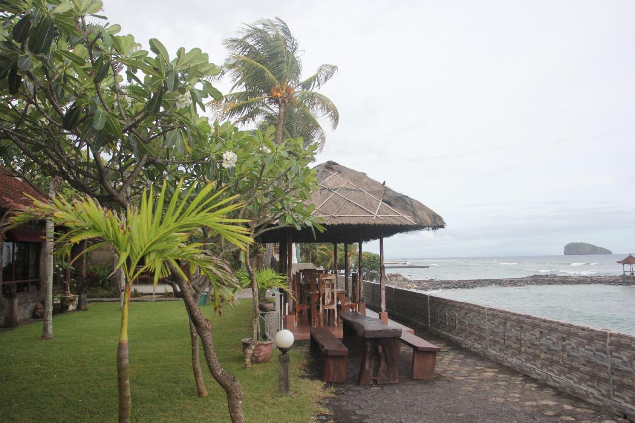 Temple Cafe & Cottages Candi Dasa  Exterior photo