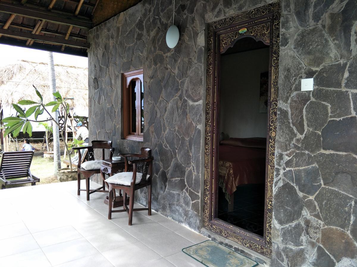 Temple Cafe & Cottages Candi Dasa  Exterior photo
