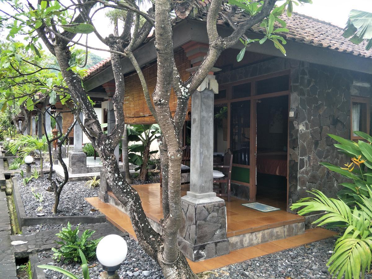 Temple Cafe & Cottages Candi Dasa  Exterior photo