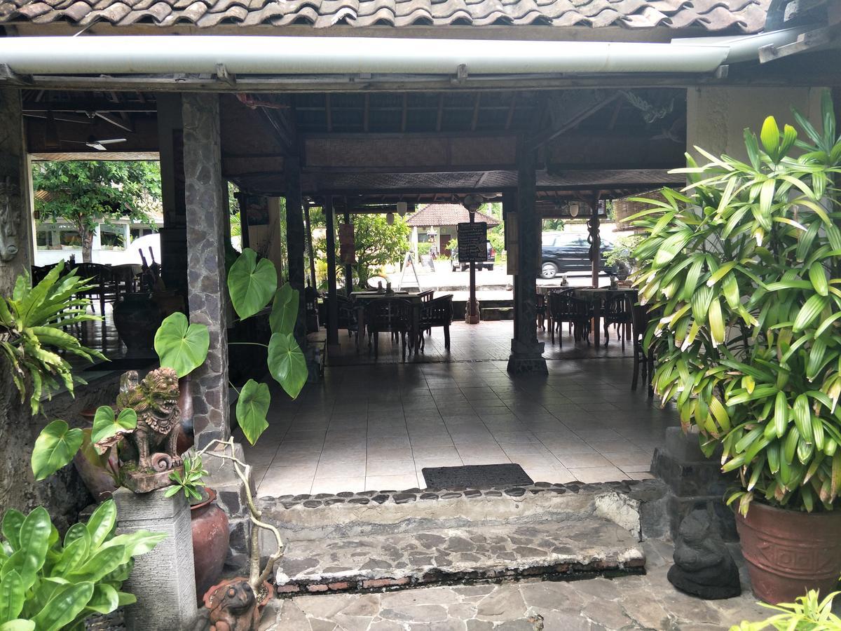 Temple Cafe & Cottages Candi Dasa  Exterior photo